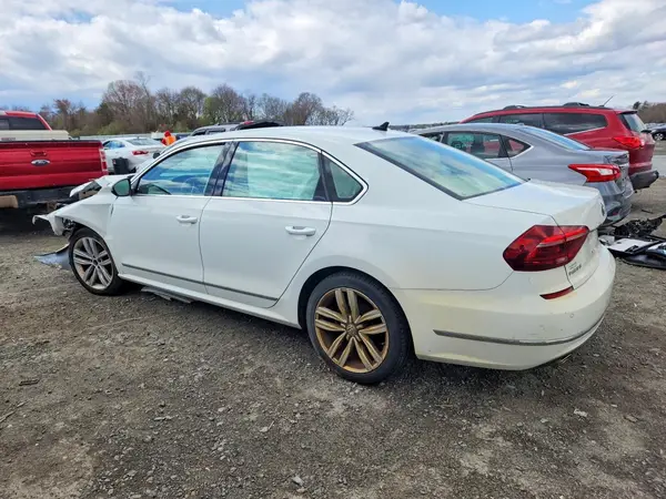 1VWGT7A35HC018766 2017 VOLKSWAGEN PASSAT - Image 2