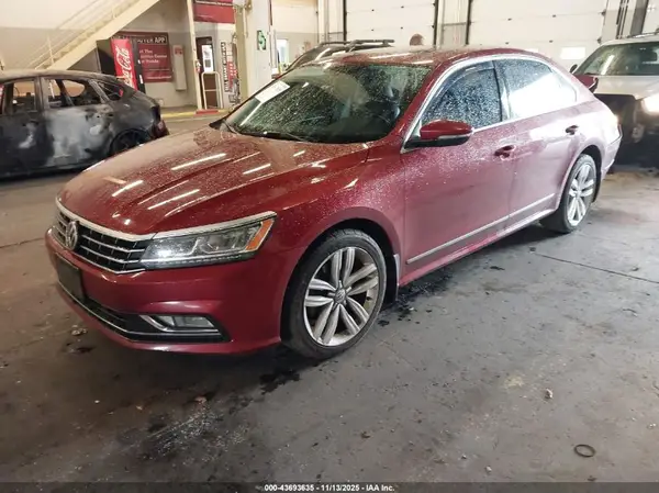1VWGT7A35HC020033 2017 VOLKSWAGEN PASSAT - Image 2