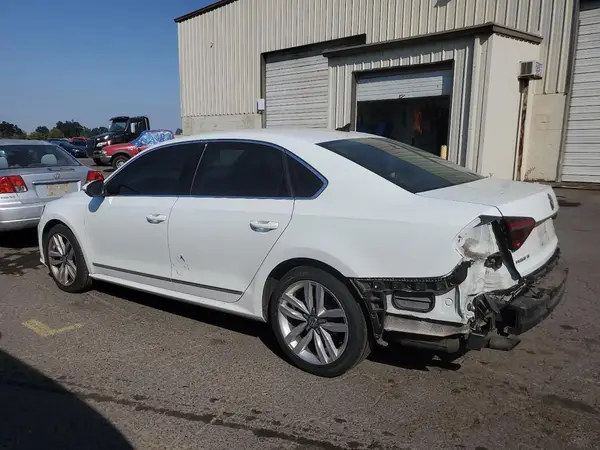 1VWGT7A35HC023174 2017 VOLKSWAGEN PASSAT - Image 2