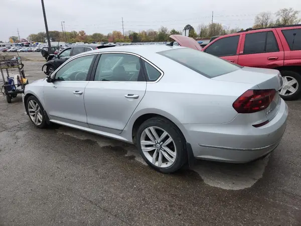 1VWGT7A35HC024874 2017 VOLKSWAGEN PASSAT - Image 2