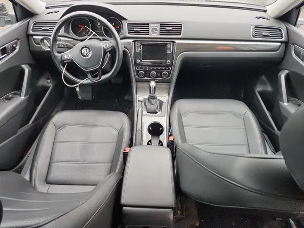 1VWGT7A35HC024874 2017 VOLKSWAGEN PASSAT - Image 8
