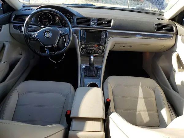 1VWGT7A35HC029864 2017 VOLKSWAGEN PASSAT - Image 8