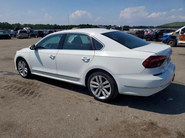 1VWGT7A35HC050312 2017 VOLKSWAGEN PASSAT - Image 2