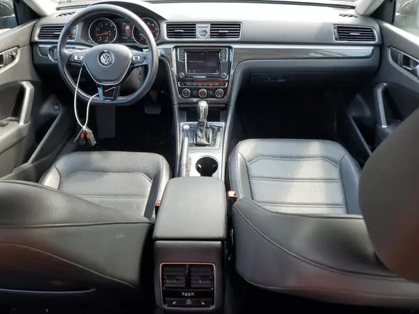 1VWGT7A35HC061472 2017 VOLKSWAGEN PASSAT - Image 8