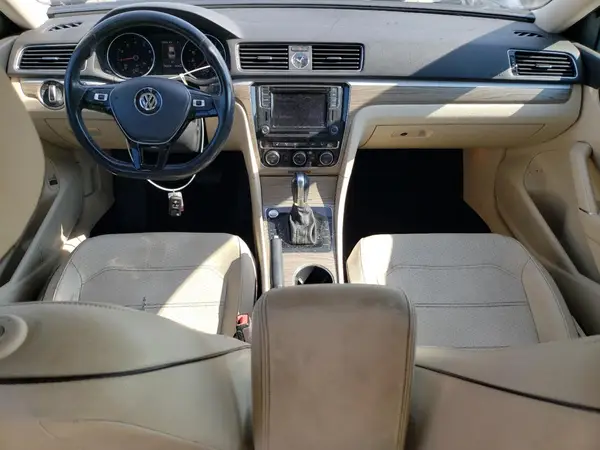 1VWGT7A35HC065005 2017 VOLKSWAGEN PASSAT - Image 8