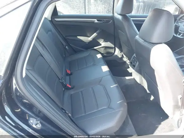 1VWGT7A35HC072522 2017 VOLKSWAGEN PASSAT - Image 8