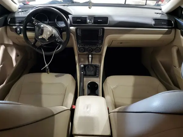 1VWGT7A35HC072844 2017 VOLKSWAGEN PASSAT - Image 8