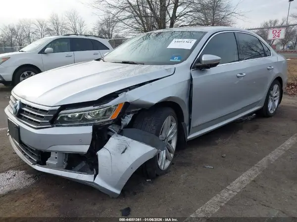 1VWGT7A36HC004424 2017 VOLKSWAGEN PASSAT - Image 2