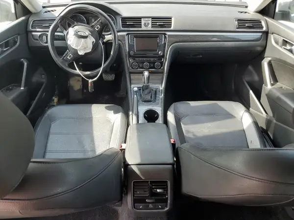 1VWGT7A36HC011485 2017 VOLKSWAGEN PASSAT - Image 8
