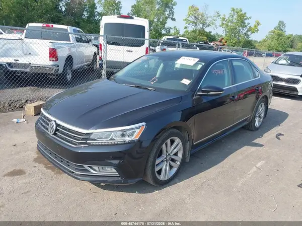 1VWGT7A36HC012815 2017 VOLKSWAGEN PASSAT - Image 2