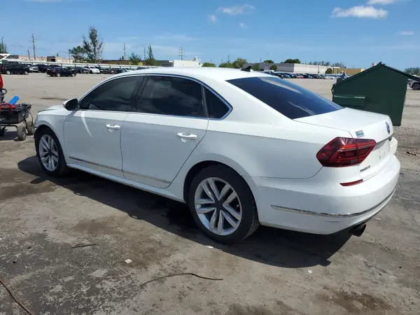 1VWGT7A36HC030537 2017 VOLKSWAGEN PASSAT - Image 2