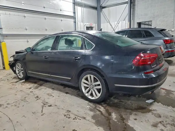 1VWGT7A36HC030862 2017 VOLKSWAGEN PASSAT - Image 2