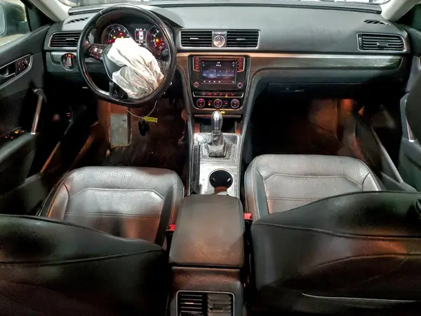 1VWGT7A36HC030862 2017 VOLKSWAGEN PASSAT - Image 8