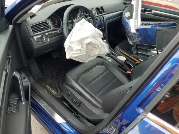 1VWGT7A36HC033597 2017 VOLKSWAGEN PASSAT - Image 8