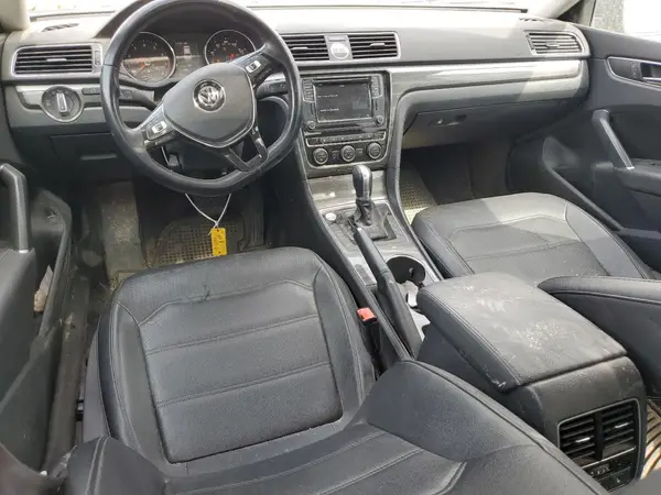 1VWGT7A36HC037620 2017 VOLKSWAGEN PASSAT - Image 8