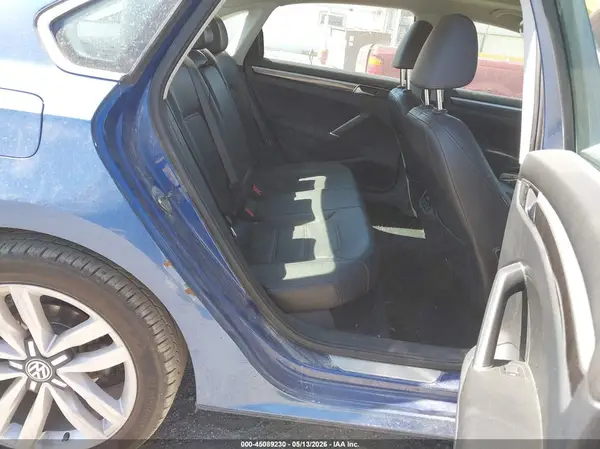 1VWGT7A36HC039433 2017 VOLKSWAGEN PASSAT - Image 8