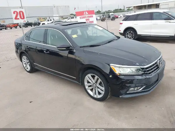 1VWGT7A36HC040257 2017 VOLKSWAGEN PASSAT - Image 1