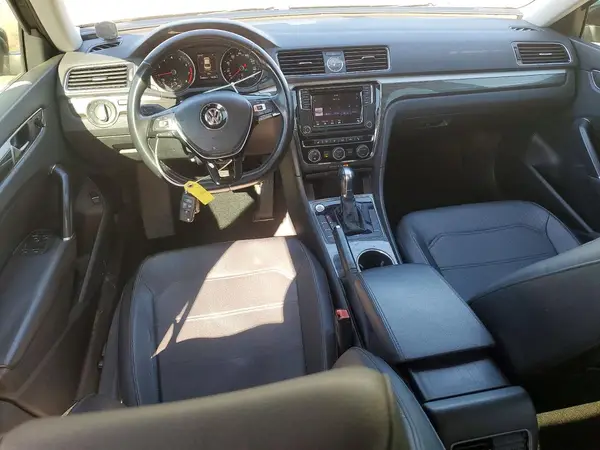 1VWGT7A36HC043319 2017 VOLKSWAGEN PASSAT - Image 8