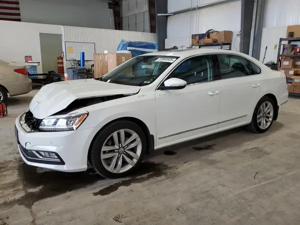 1VWGT7A36HC044910 2017 VOLKSWAGEN PASSAT - Image 1