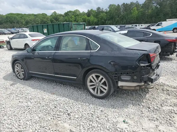 1VWGT7A36HC058127 2017 VOLKSWAGEN PASSAT - Image 2