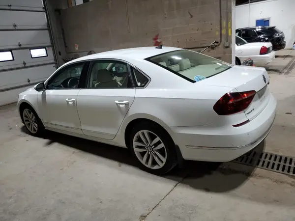 1VWGT7A36HC059441 2017 VOLKSWAGEN PASSAT - Image 2