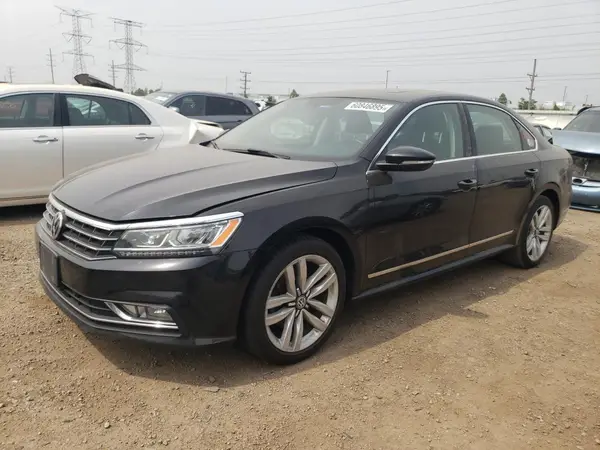 1VWGT7A36HC063392 2017 VOLKSWAGEN PASSAT - Image 1