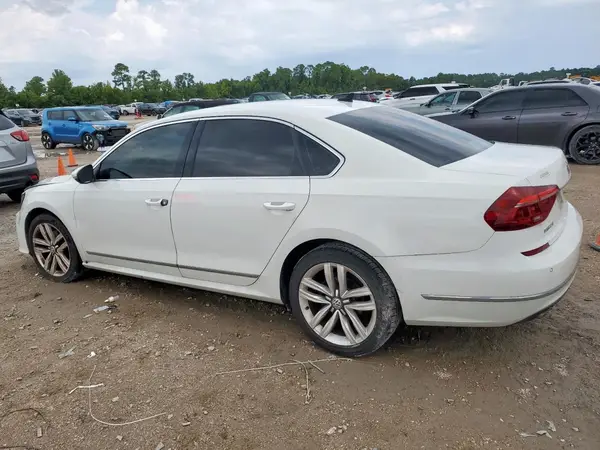 1VWGT7A36HC069872 2017 VOLKSWAGEN PASSAT - Image 2