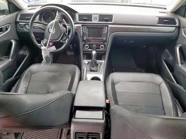 1VWGT7A36HC069872 2017 VOLKSWAGEN PASSAT - Image 8