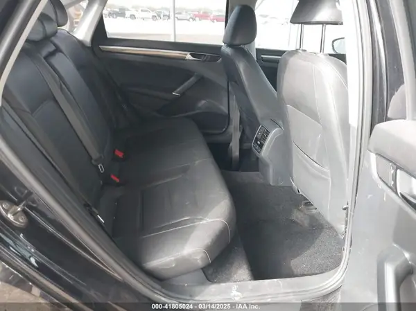 1VWGT7A36HC074702 2017 VOLKSWAGEN PASSAT - Image 8