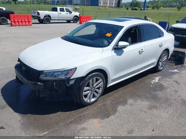 1VWGT7A36HC076837 2017 VOLKSWAGEN PASSAT - Image 2