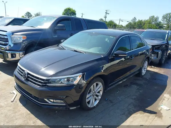 1VWGT7A36HC081472 2017 VOLKSWAGEN PASSAT - Image 2