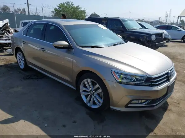 1VWGT7A36HC084422 2017 VOLKSWAGEN PASSAT - Image 1