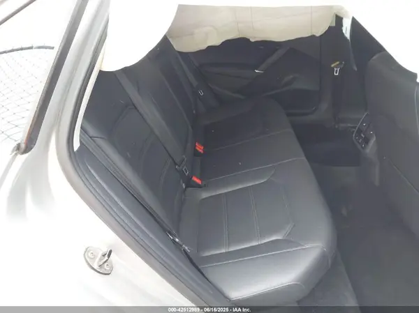 1VWGT7A37HC011964 2017 VOLKSWAGEN PASSAT - Image 8