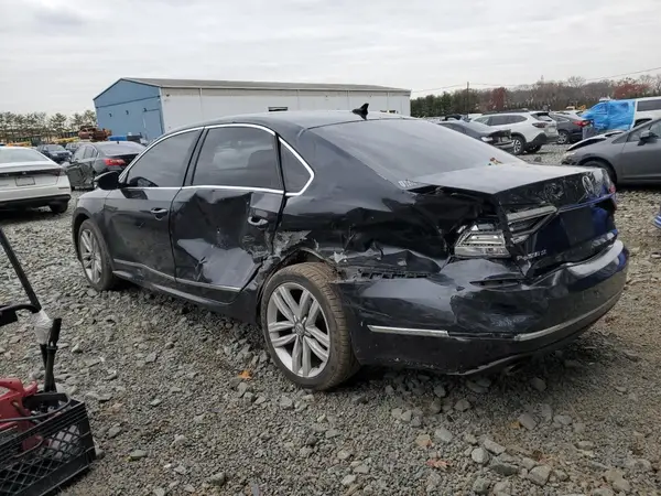 1VWGT7A37HC048187 2017 VOLKSWAGEN PASSAT - Image 2