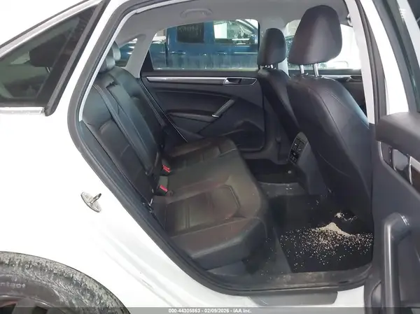 1VWGT7A37HC051719 2017 VOLKSWAGEN PASSAT - Image 8