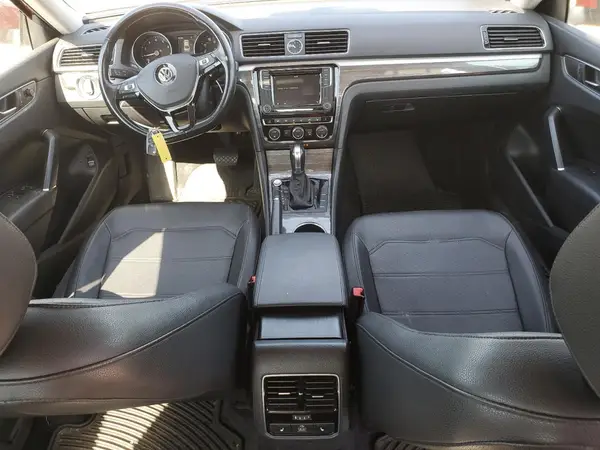 1VWGT7A37HC055334 2017 VOLKSWAGEN PASSAT - Image 8