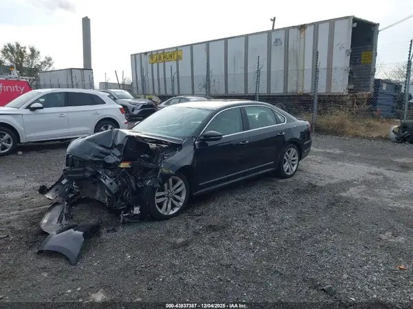 1VWGT7A37HC059058 2017 VOLKSWAGEN PASSAT - Image 2
