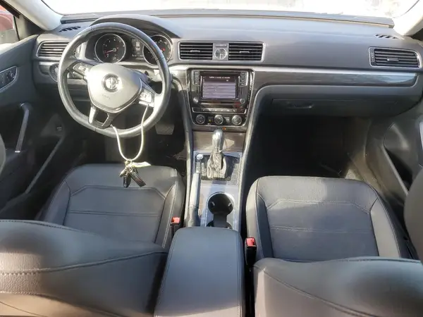 1VWGT7A37HC067726 2017 VOLKSWAGEN PASSAT - Image 8