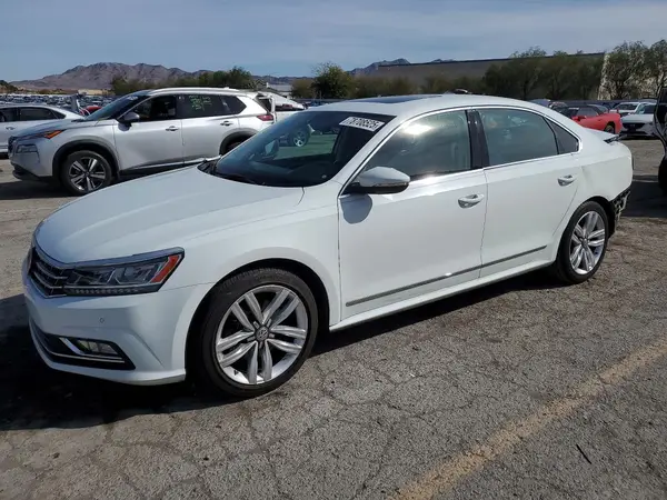 1VWGT7A37HC068634 2017 VOLKSWAGEN PASSAT - Image 1