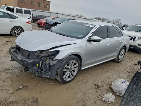 1VWGT7A37HC071548 2017 VOLKSWAGEN PASSAT - Image 1