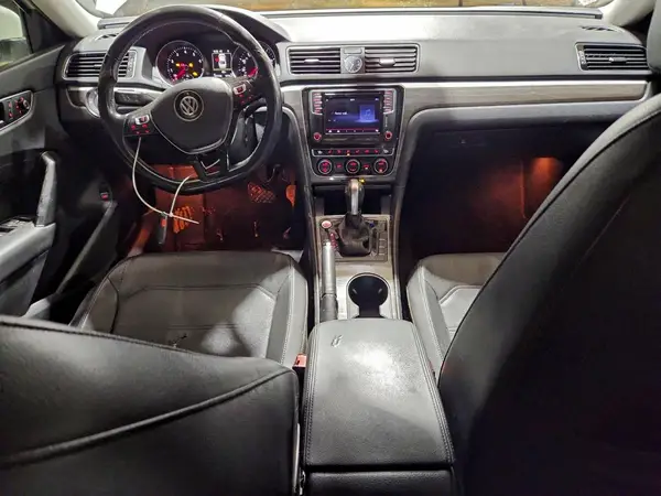 1VWGT7A37HC074739 2017 VOLKSWAGEN PASSAT - Image 8