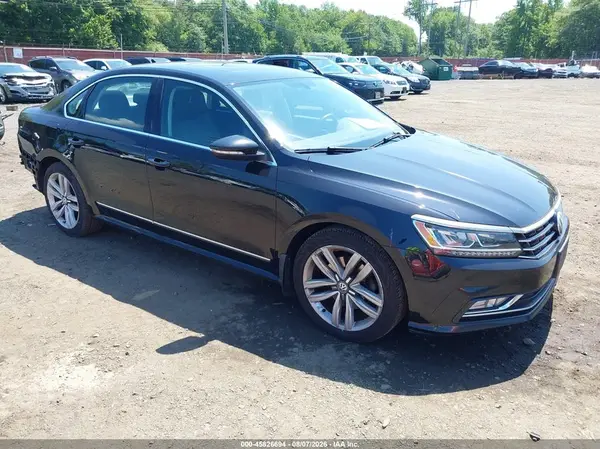 1VWGT7A37HC079990 2017 VOLKSWAGEN PASSAT - Image 1