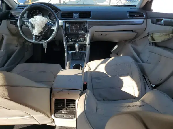 1VWGT7A38HC007373 2017 VOLKSWAGEN PASSAT - Image 8