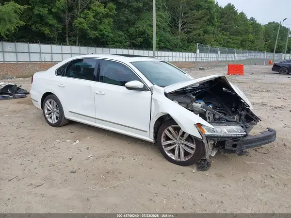1VWGT7A38HC021600 2017 VOLKSWAGEN PASSAT - Image 1