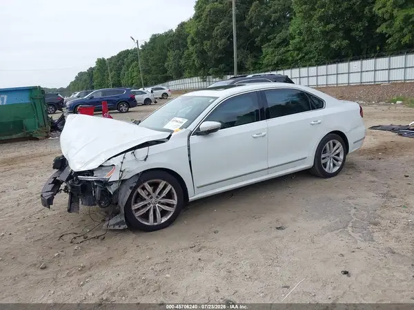 1VWGT7A38HC021600 2017 VOLKSWAGEN PASSAT - Image 2