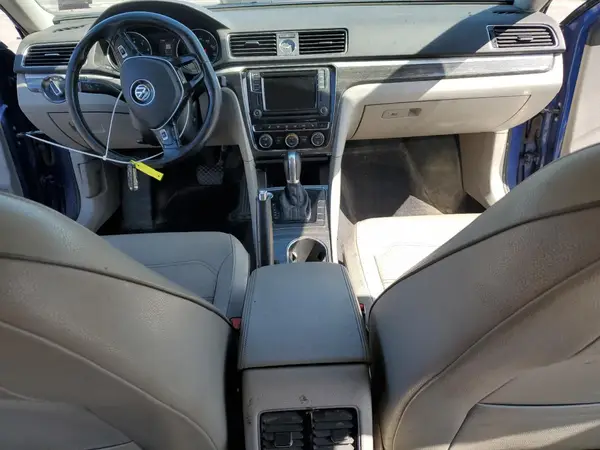 1VWGT7A38HC029812 2017 VOLKSWAGEN PASSAT - Image 8