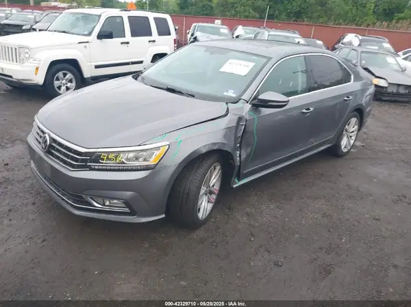 1VWGT7A38HC039272 2017 VOLKSWAGEN PASSAT - Image 2