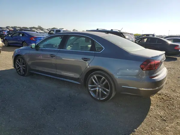 1VWGT7A38HC050157 2017 VOLKSWAGEN PASSAT - Image 2