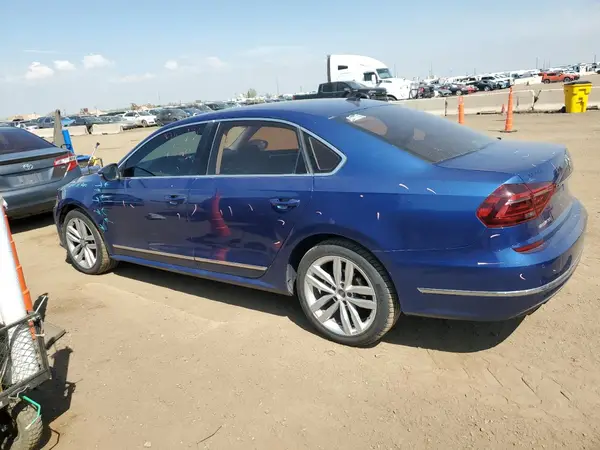 1VWGT7A38HC054466 2017 VOLKSWAGEN PASSAT - Image 2