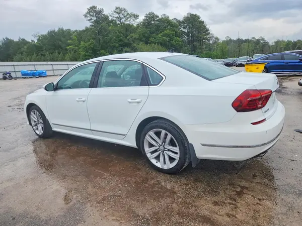 1VWGT7A38HC058081 2017 VOLKSWAGEN PASSAT - Image 2